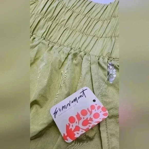Free People Movement Women's Size M The Way Home Shorts Pomelo Khaki - Picture 2 of 4